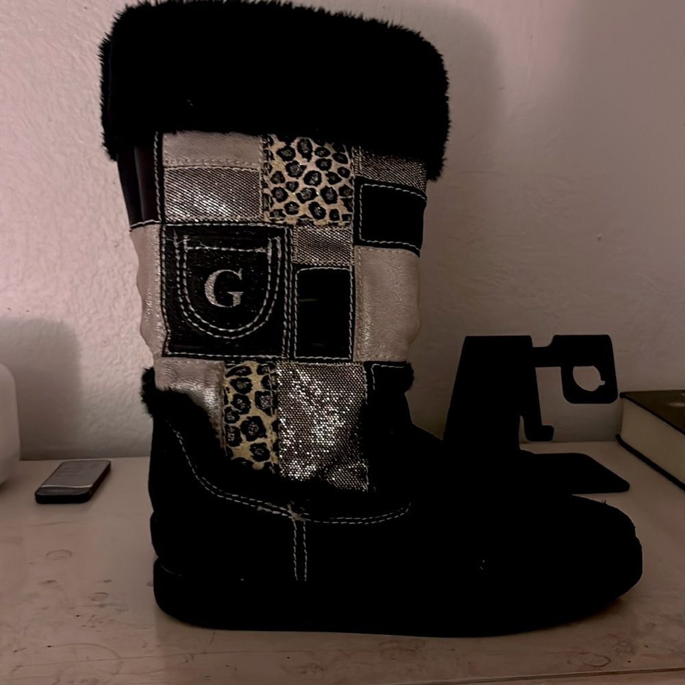 Guess boots